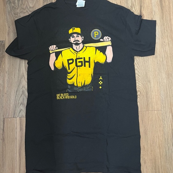 Pittsburgh Pirates Bryan Reynolds T Shirt - Picture 1 of 6